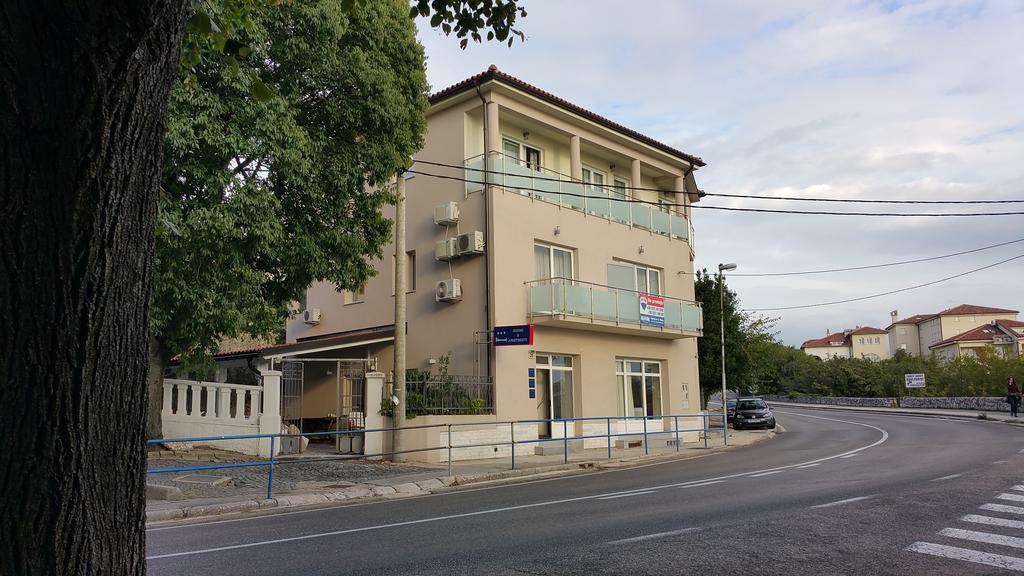 伊万西科公寓 诺维·维诺多尔斯基 外观 照片
